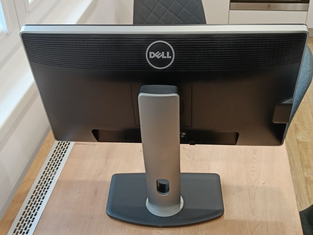 Monitor Led Dell Ultrasharp U Hmt Barzesti Olx Ro