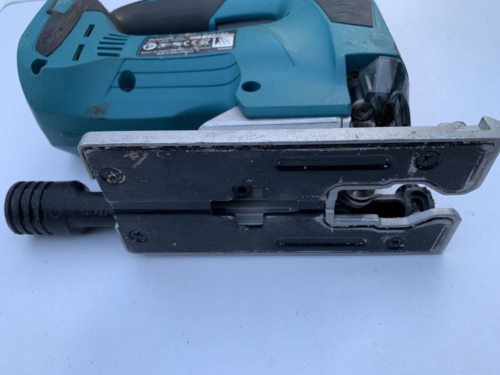 Makita Djv V