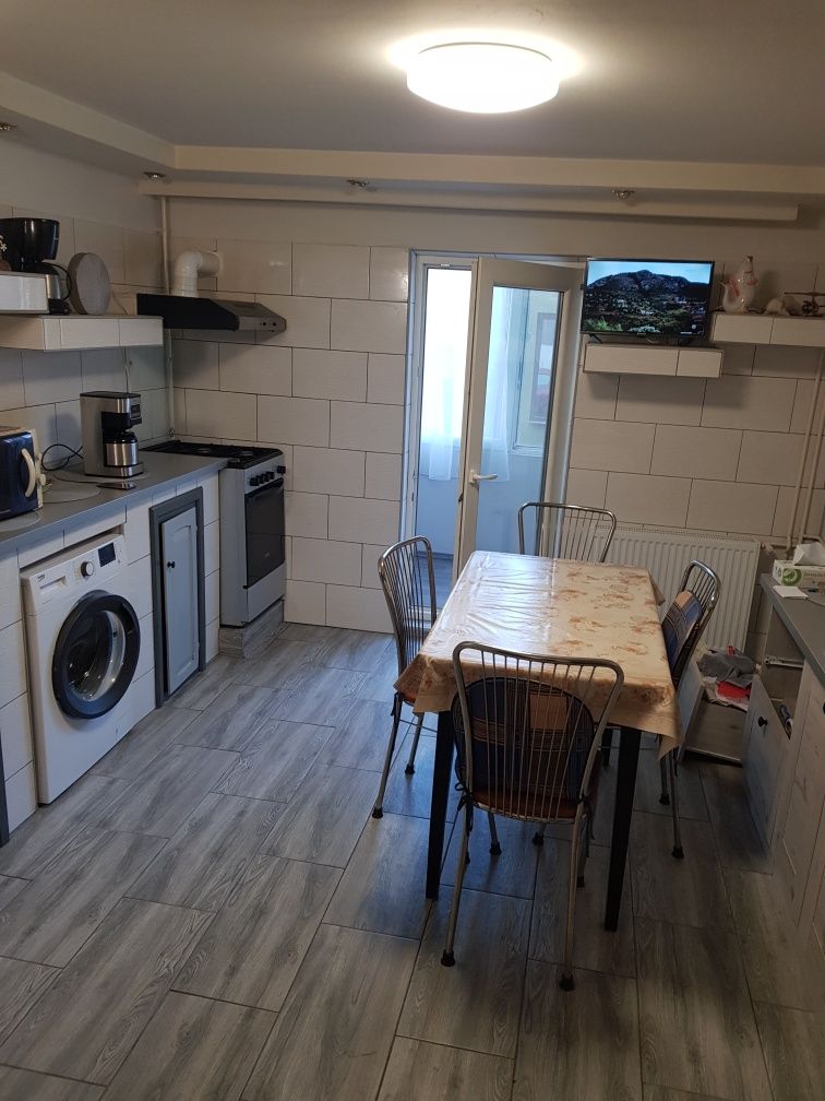 Proprietar Vand Apartament Cu Camere Decomandat Parter Lipovei