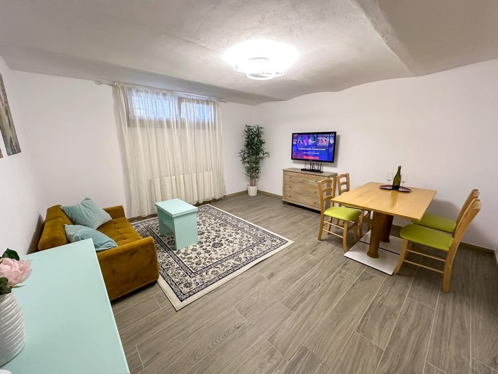 Apartament La Casa Cartier Romanilor Cu Parcarea In Curte Arad Olx Ro