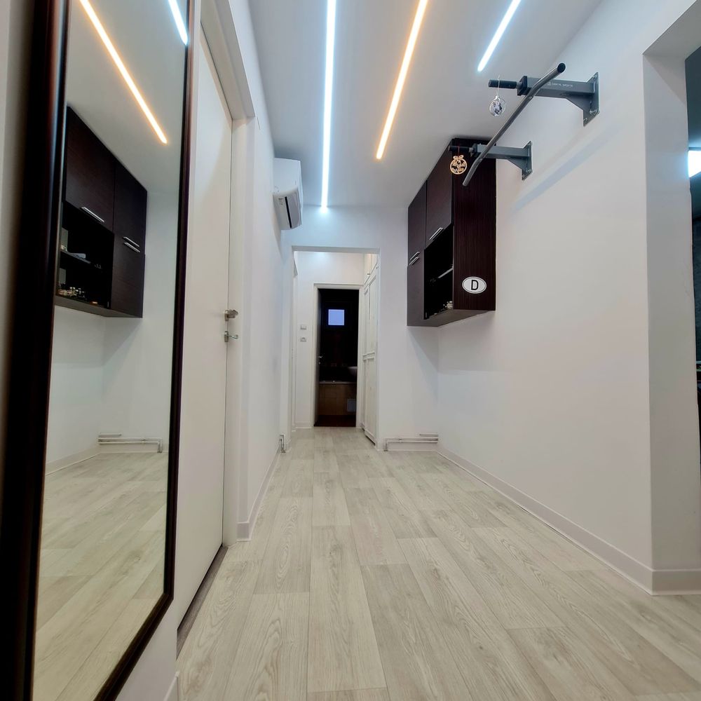 Vand Apartament Cu 3 Camere FOARTE SPATIOS In Aradul Nou Arad OLX Ro