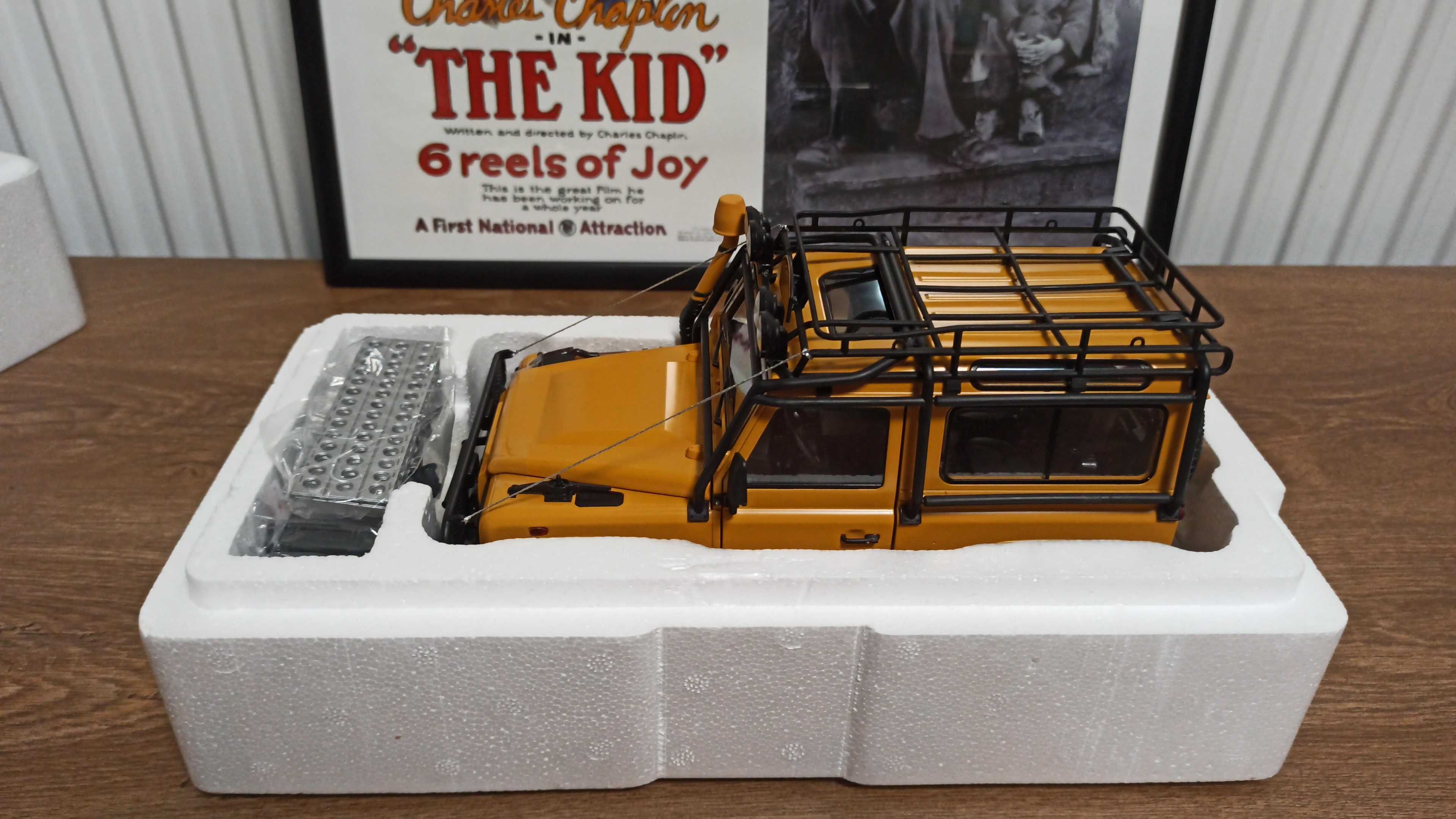 1 18 KYOSHO Land Rover Defender 90 Arad OLX Ro