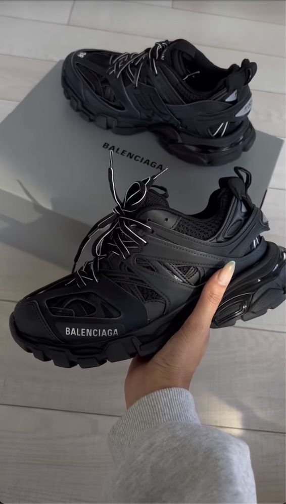 Balenciaga Track Cu Led Sau Fara Drobeta Turnu Severin Olx Ro