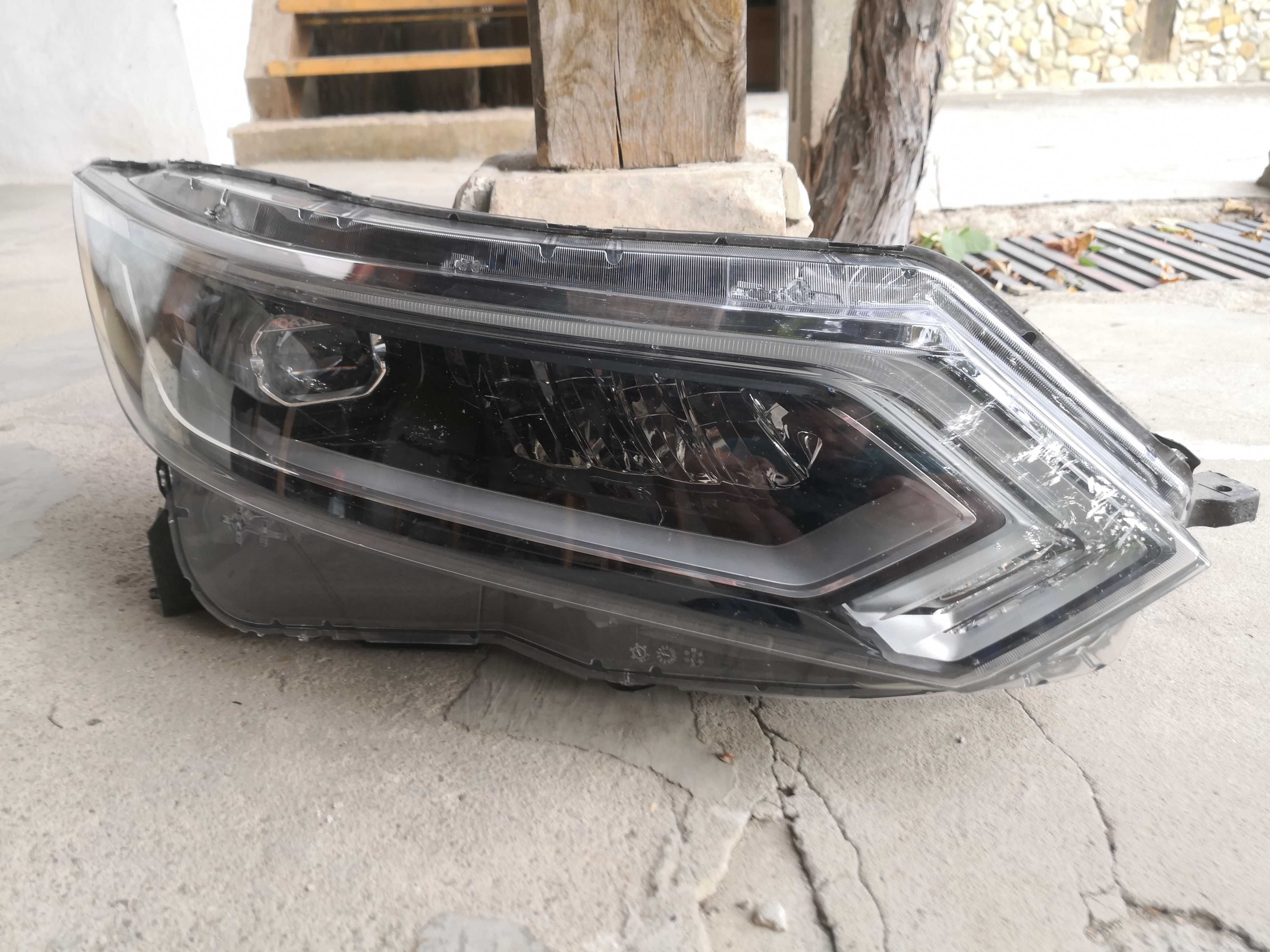 Фар Нисан Кашкай LED десен Фар Nissan Qashqai FULL LED Оригинален гр