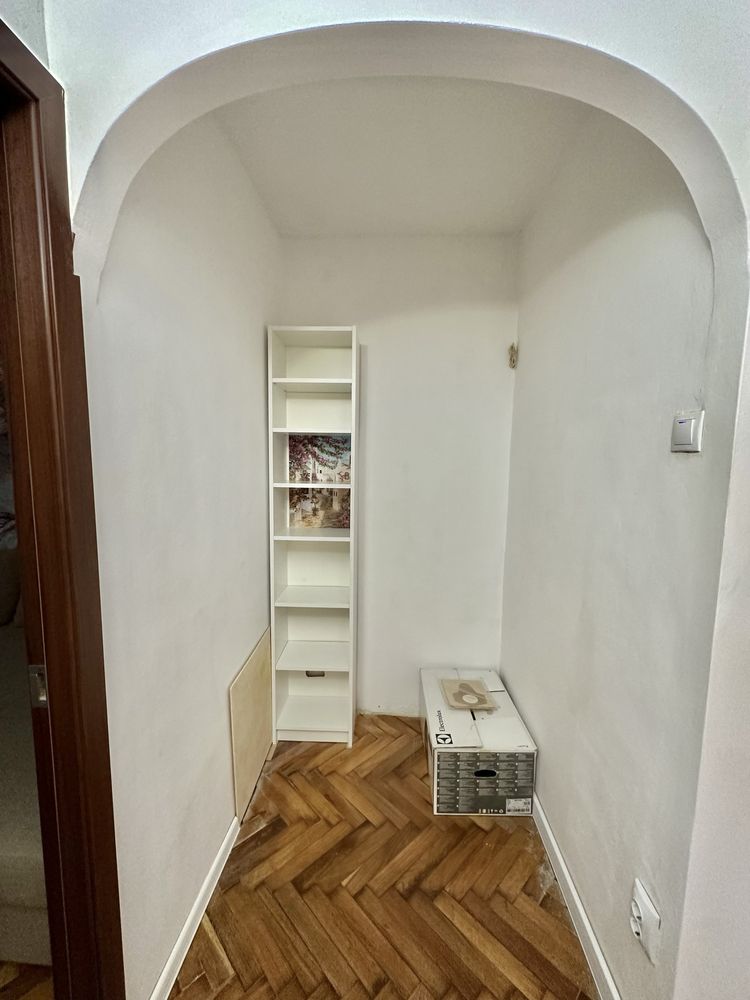 Inchiriez Apartament Cu Camere Pentru Fete In Cartierul Nufarul