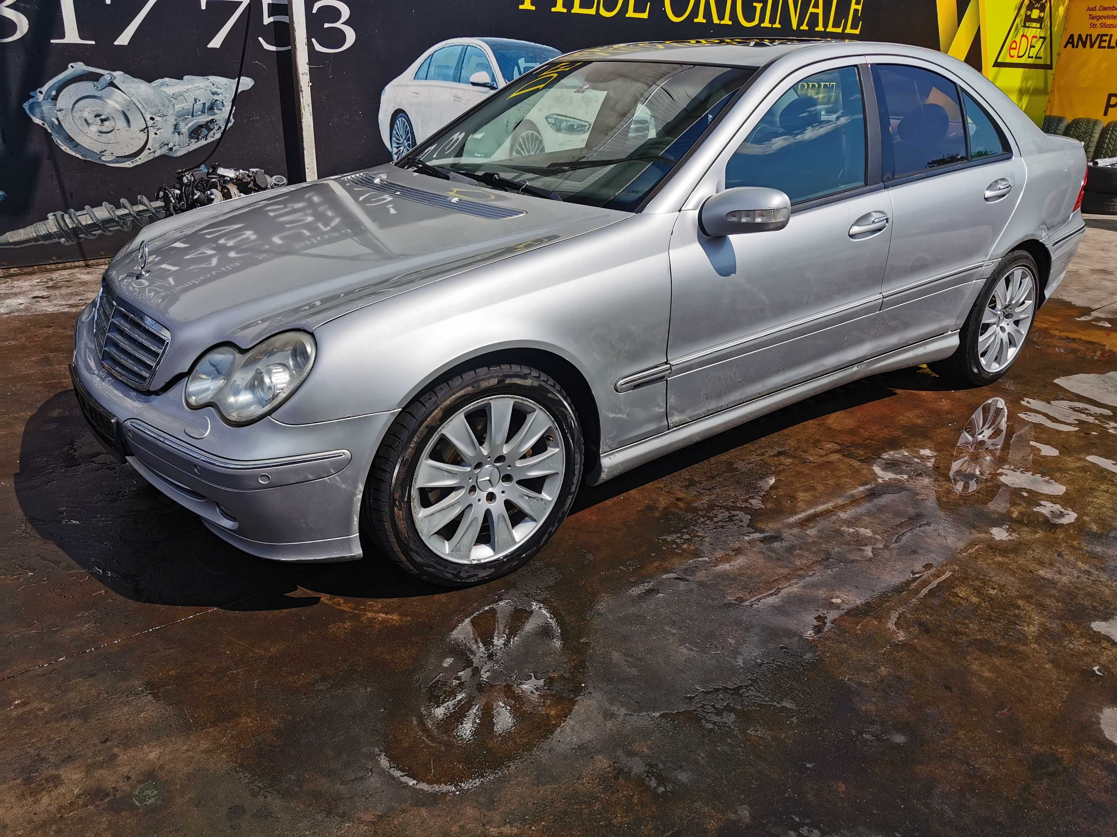 Dezmembrez Mercedes C Class W203 Facelift W203 320i Bara Fata W203 Far