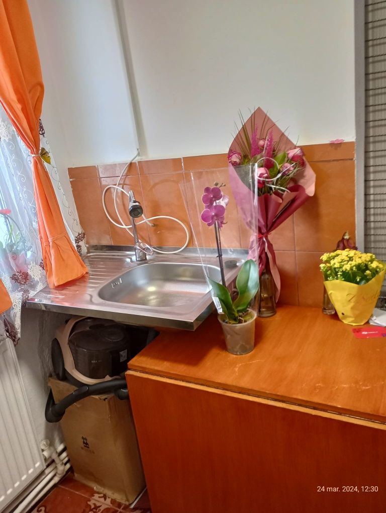 V Nd Apartament Cu Doua Camere Piatra Neamt Olx Ro