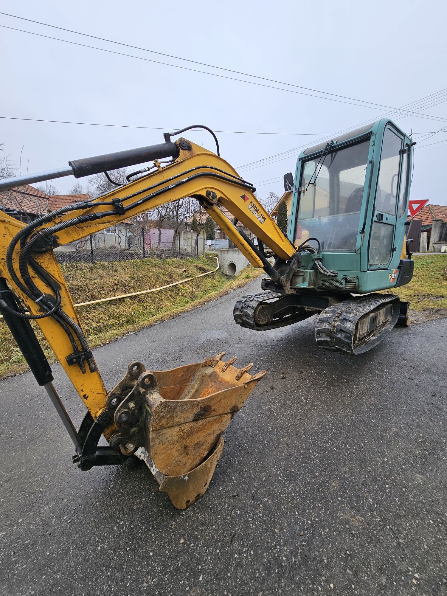 Miniexcavator Excavator Yanmar B 37 3 5 Tone Cluj Napoca OLX Ro