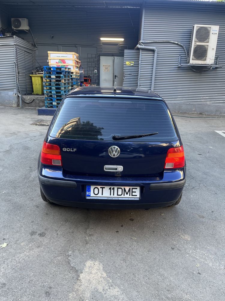 Vand Golf An Motor V Proprietar De Ani Bucuresti