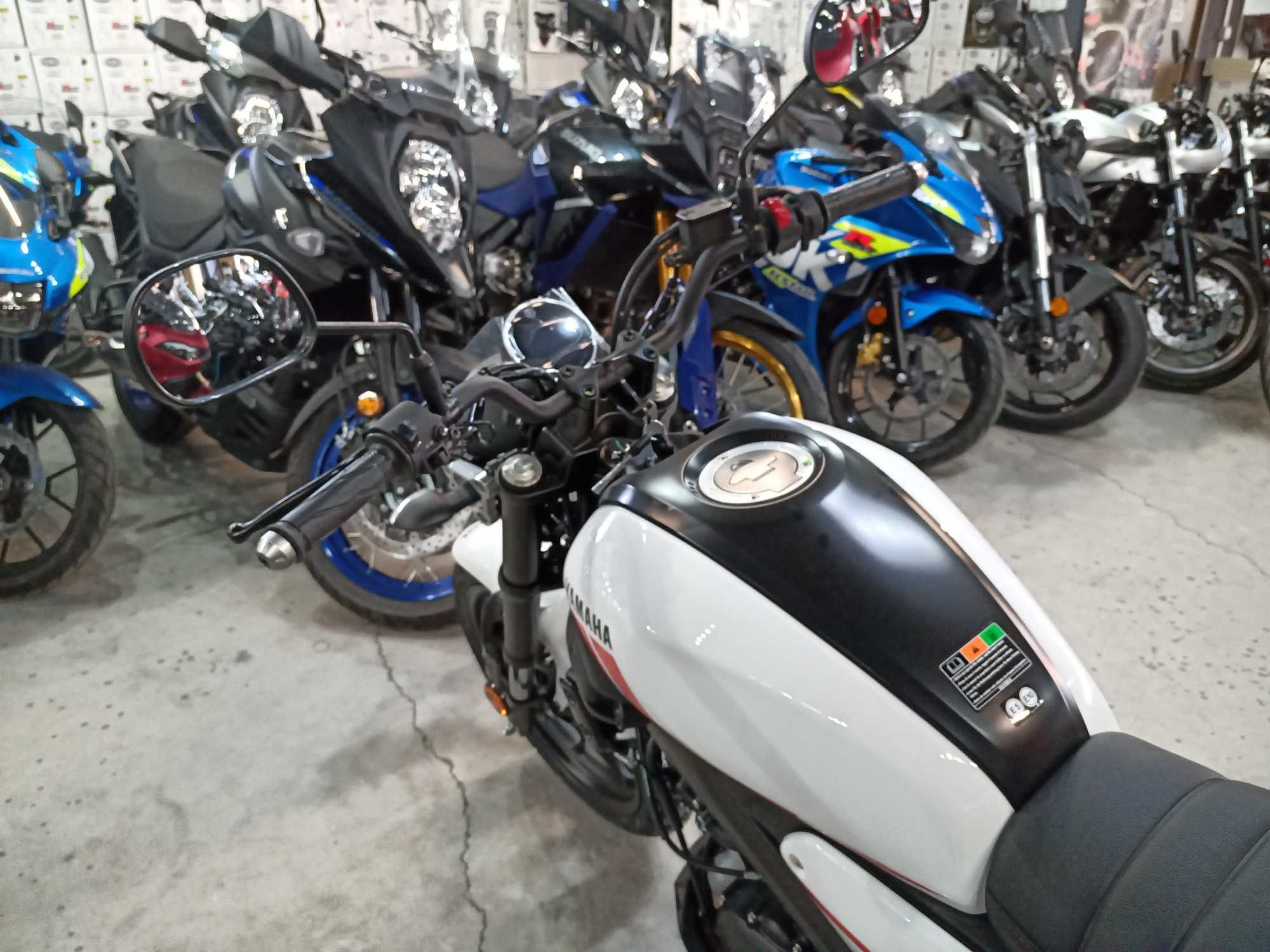 Yamaha Xsr Pentru A Prin Yamaha Constanta Constanta Olx Ro