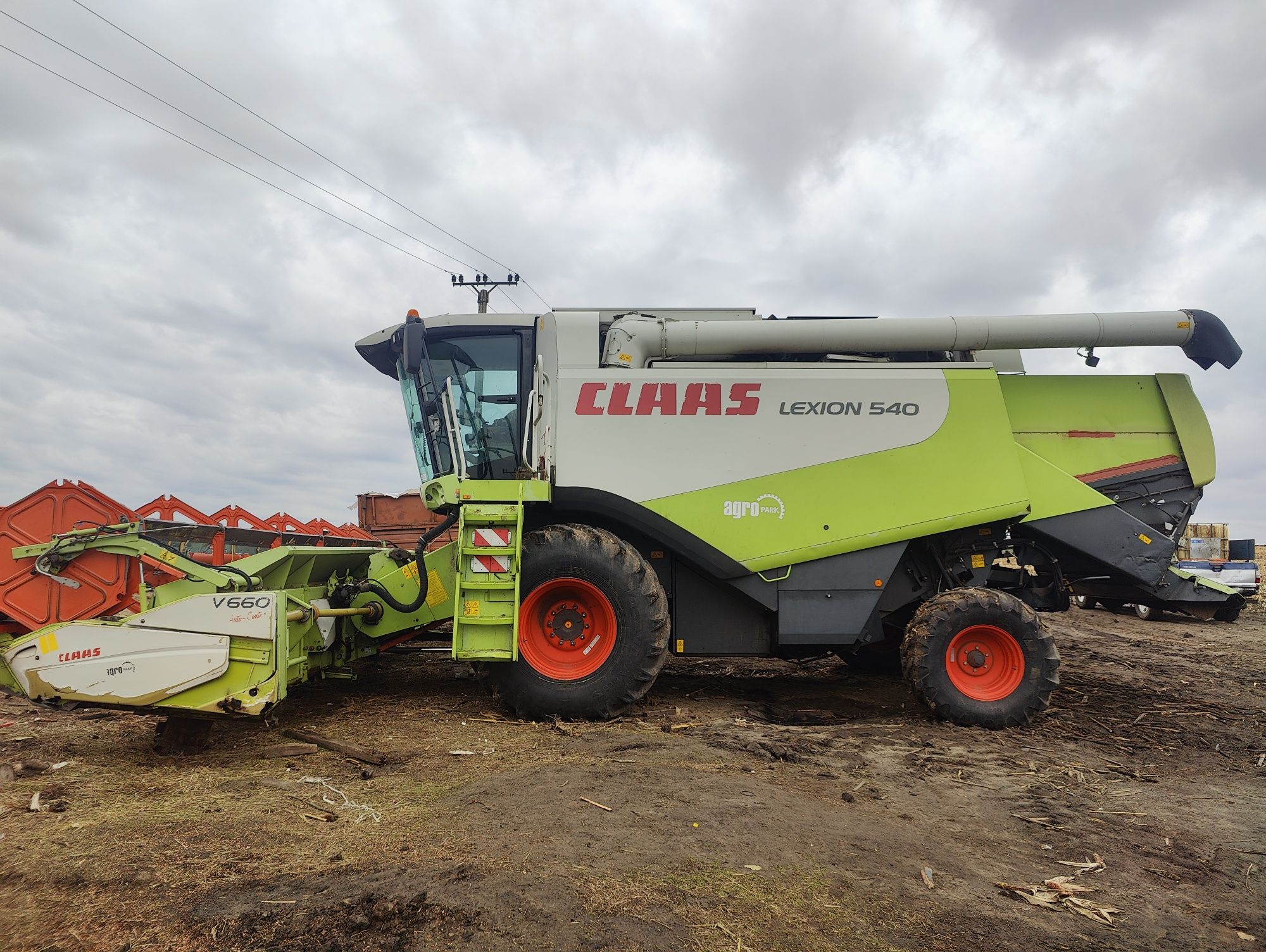 V Nd Combina Claas Lexion Solesti Olx Ro