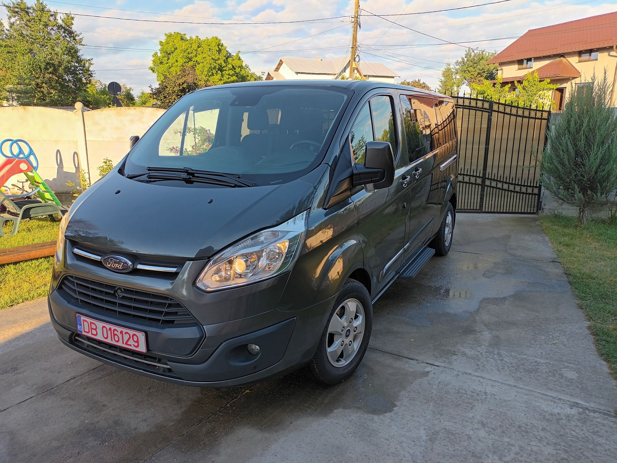 Ford tourneo transit custom automată 9 locuri 2018 Targoviste OLX ro