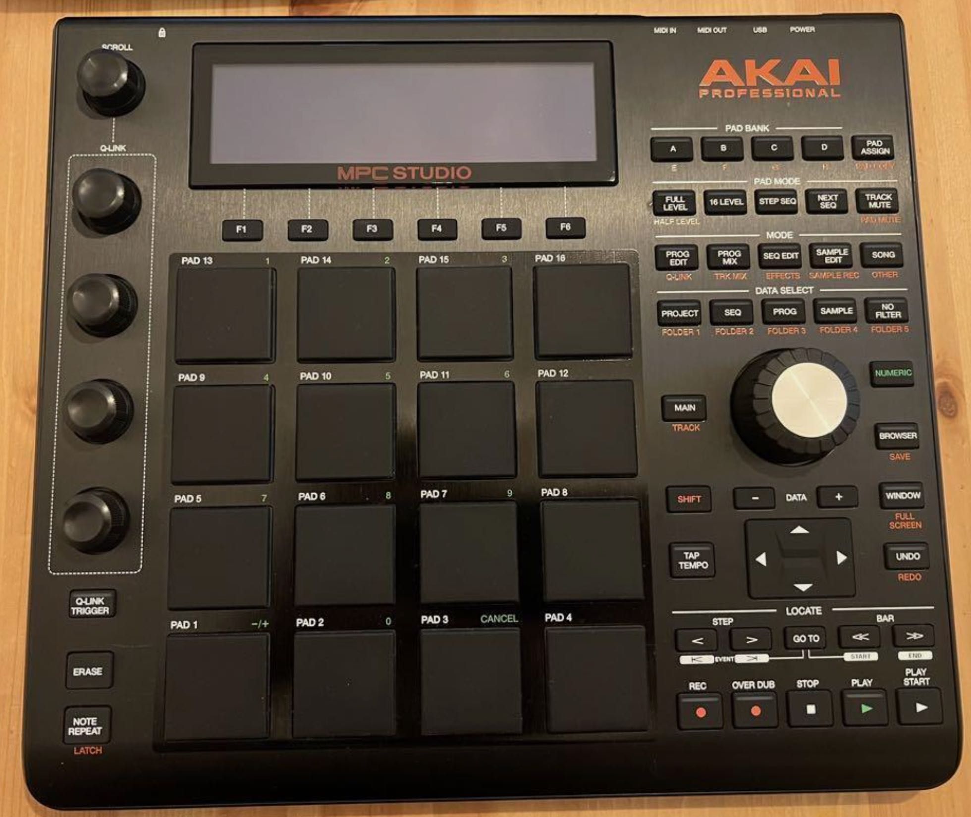 Akai Mpc Studio Black Nou Cluj Napoca Olx Ro