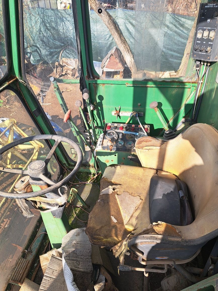 V Nd Dezmembrez Combina John Deere Frasinet Olx Ro