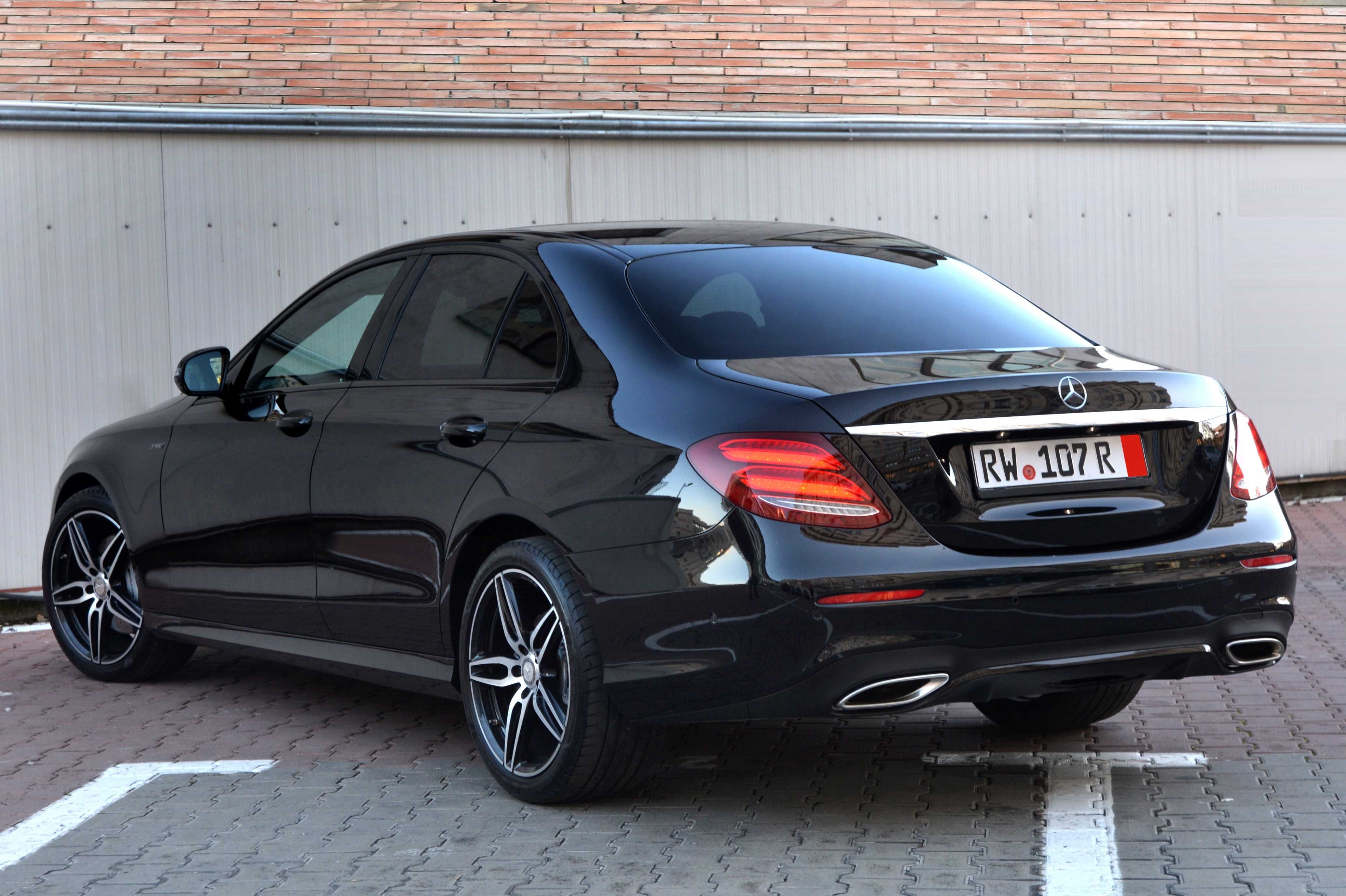 Mercedes Benz E 220d 4 MATIC Pachet AMG Burmester Camere 360 Navi 4K