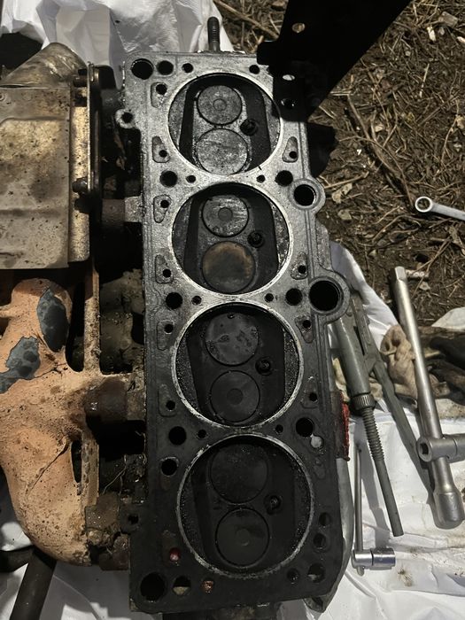 продам ГБЦ ГОЛЬФ 3 (пассат б3)