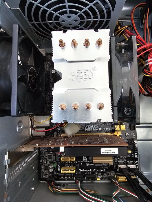 Системный блок с монитором