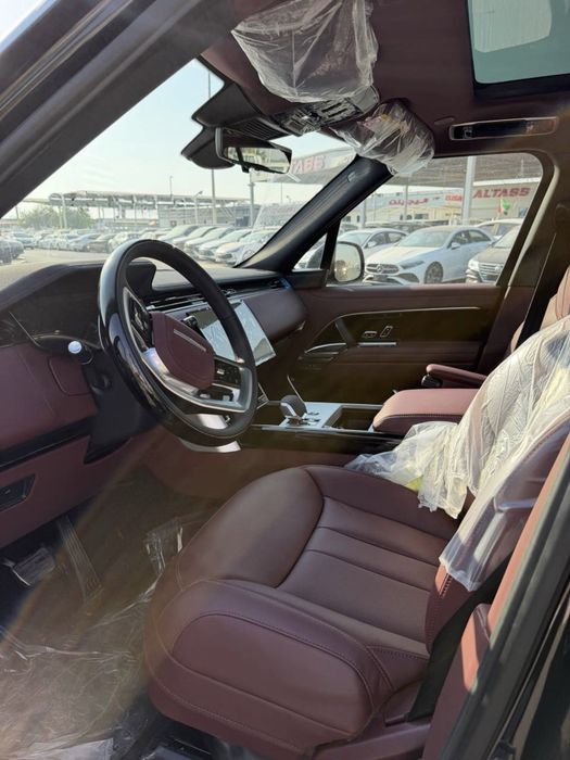 Range Rover Vogue P400 SWB