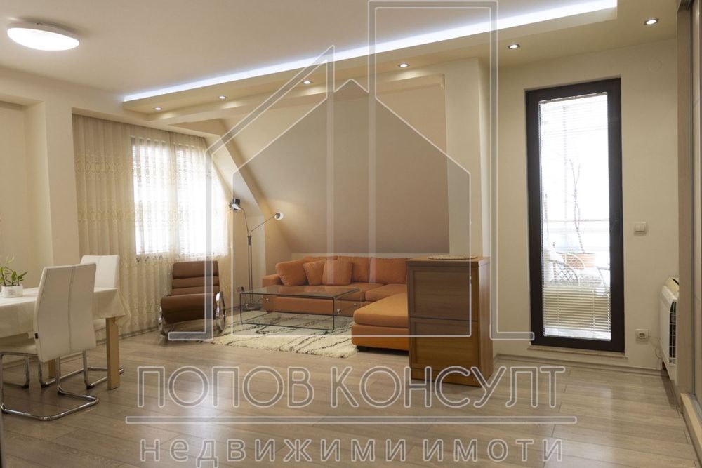 Дава се под наем Тристаен апартамент в Пловдив, Мараша - 118 кв.м за 782.85 € - Снимка #1