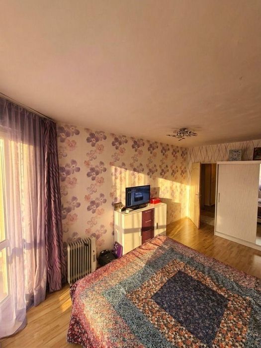 Тристаен апартамент в ж.к. Овча Купел