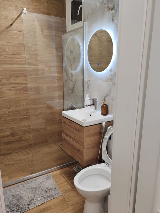 Închiriez Apartament complet mobilat