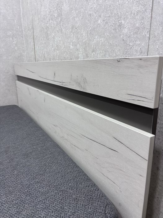 Кровать с матрасом