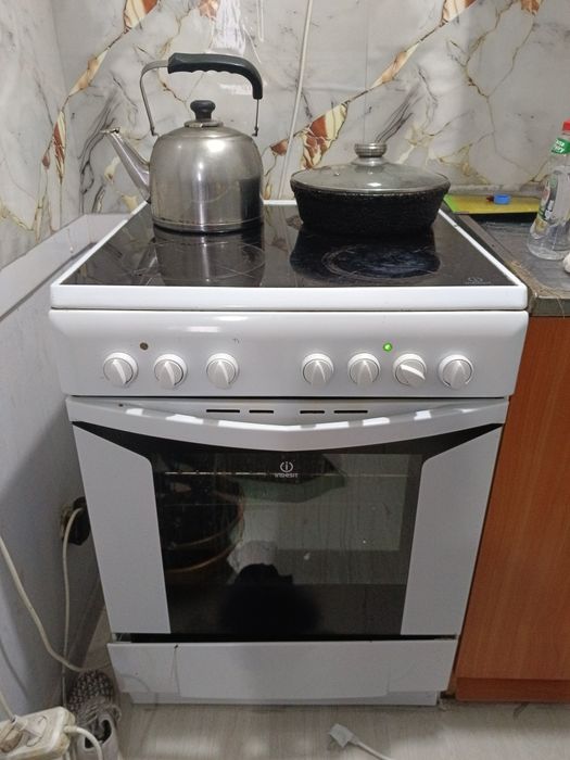 Плита электрическая .б/у