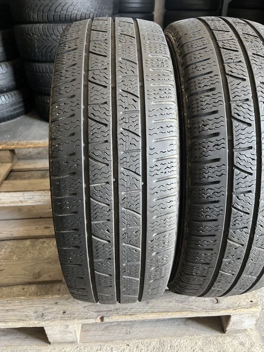 2 anvelope de iarna 215/65/16C Pirelli 2022!