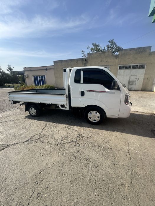 Kia bongo 2024 avtomat