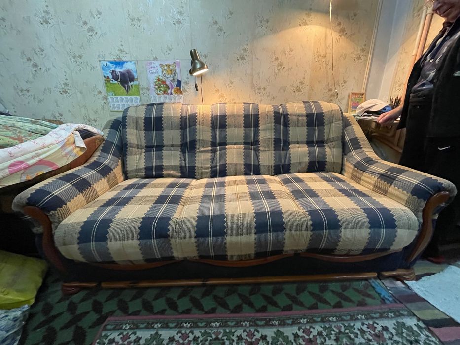 Диван и два кресла б/у в отличном состоянии