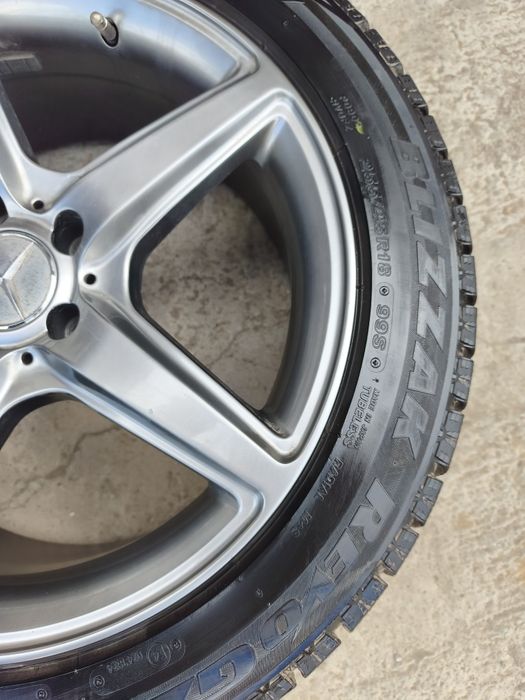 Продам шины с дисками на Mercedes - benz 221