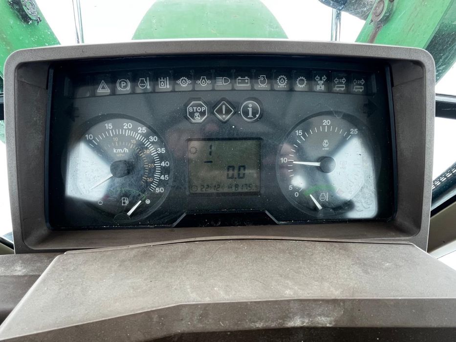 Tractor John Deere 6210 cu încărcător frontal