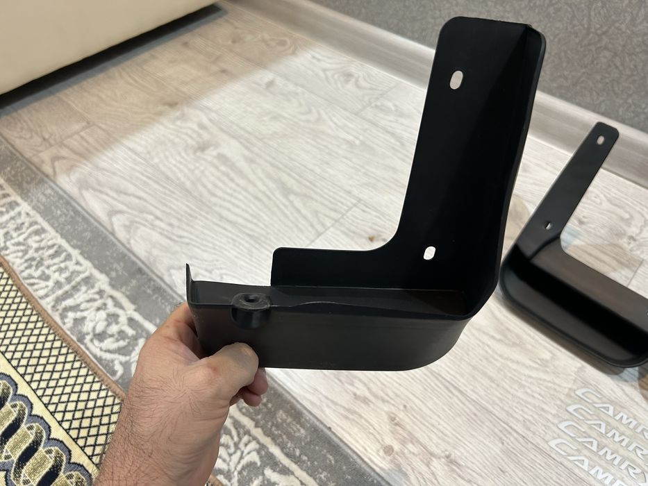 Брезговик на Камри