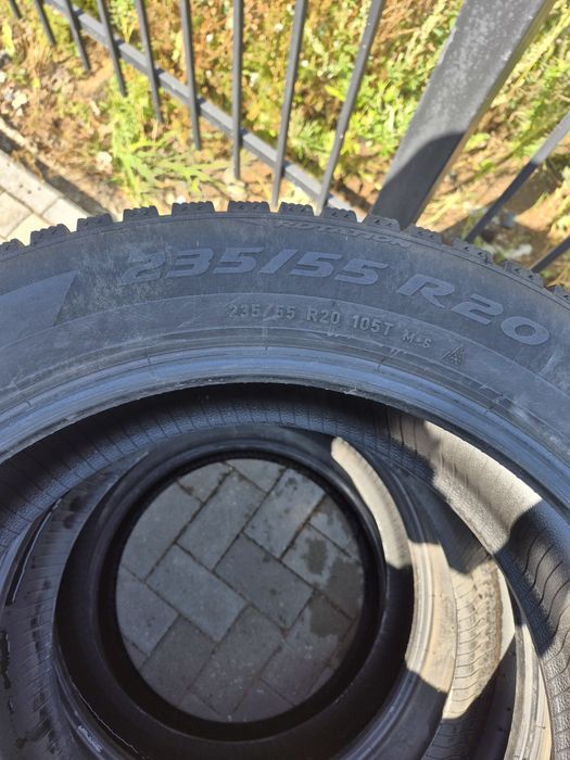 Баллоны Pirelli 235/55 R20 Зима
