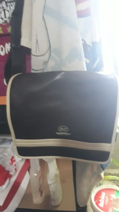 Страхотна чанта за през рамо