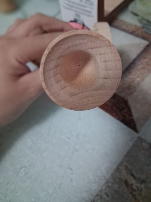 Kendama strogo napolitan.