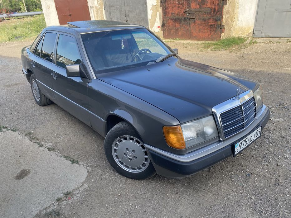 Продается Mercedes-Benz W124 E-Class, 3.0 (М103)