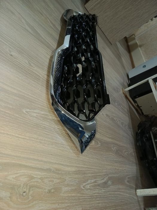 Kia Sonet eshiklari va barcha turdagi zapchsalari bor