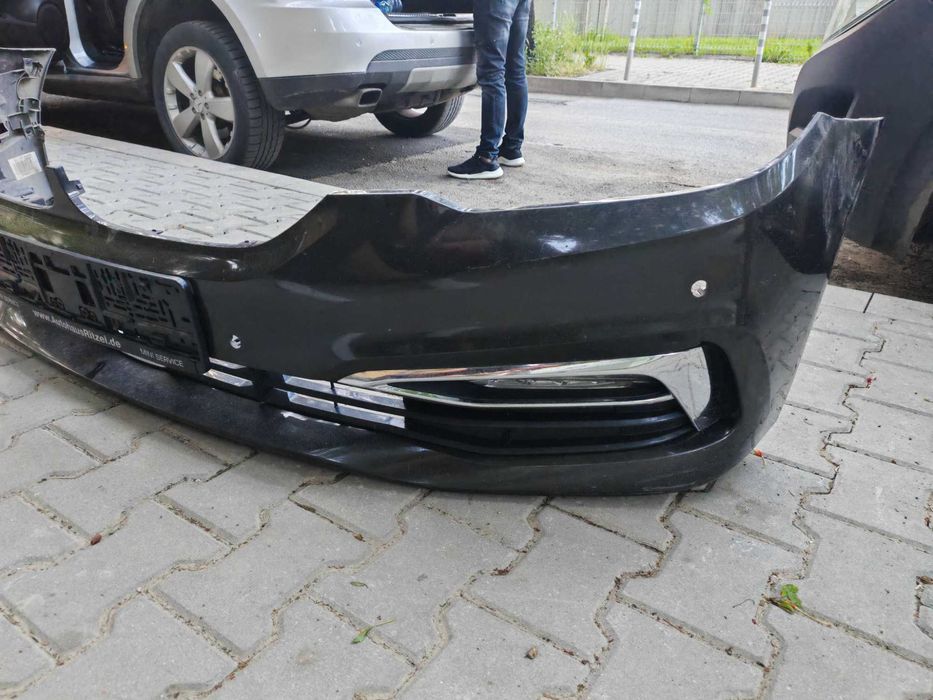 Bmw G30 части - Предна броня, задна броня, прагове