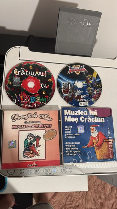 Vand Casete filme cd uri muzicale stare foarte buna!
