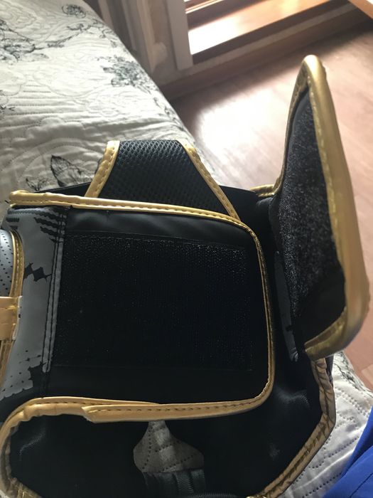 Шлем для боевых единоборств