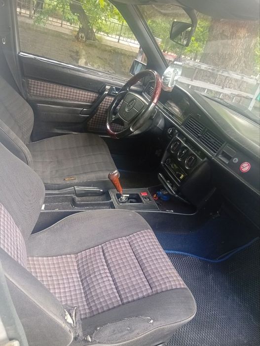 Mercedes-Benz 190 1986 — 4
