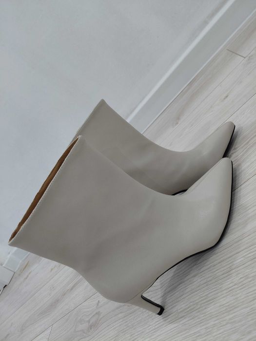 Продам новые ботильоны