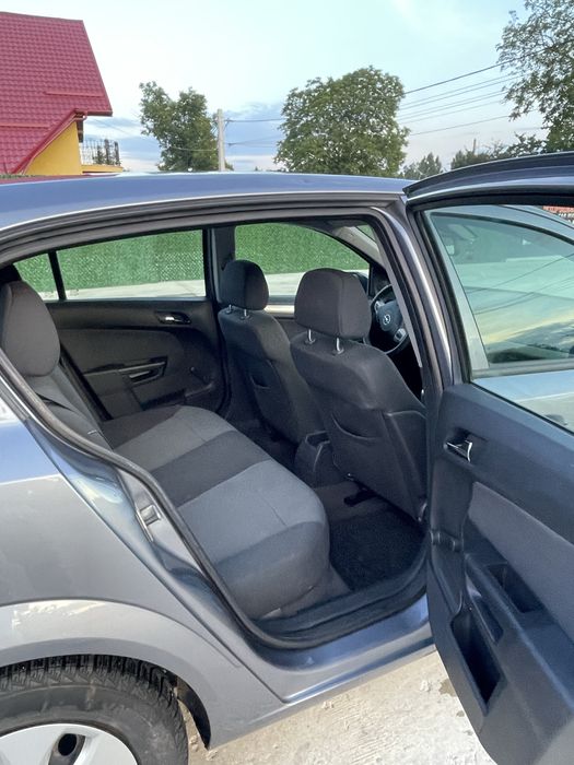 Opel astea h semiautomată