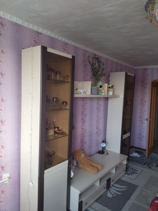 Продам горку для гостиной