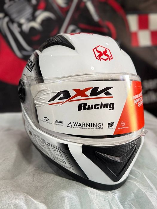 Продаются шлема все новые не использовались