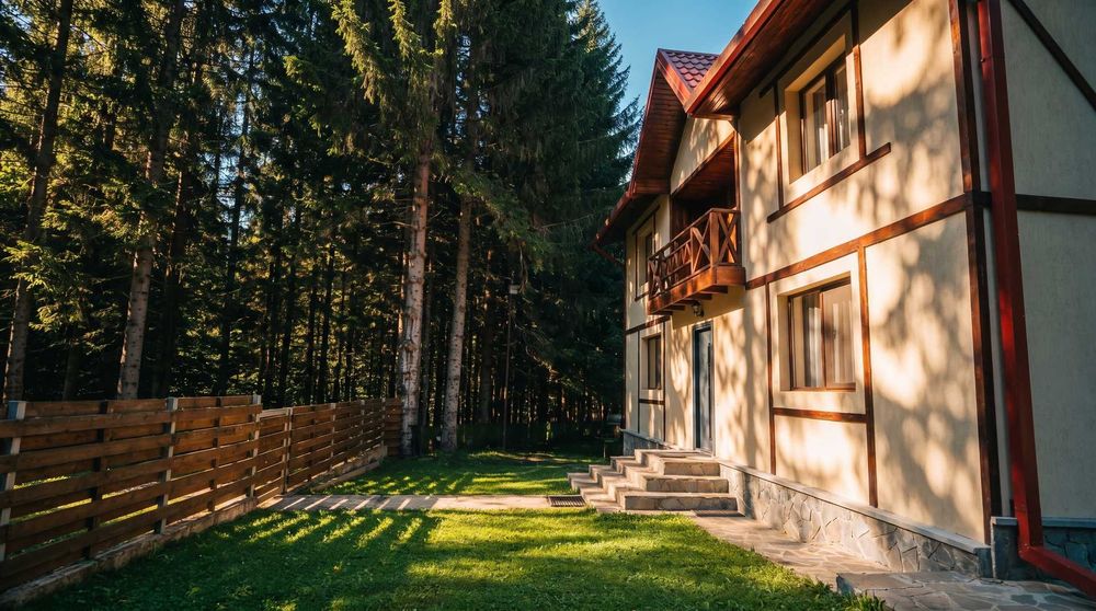 Cabană de vânzare — oaza ta de liniște, ascunsă în inima pădurii
