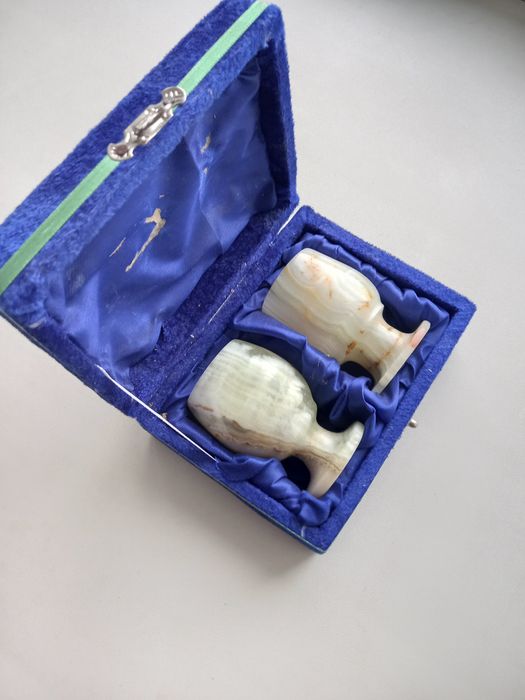 Продам рюмки из камня