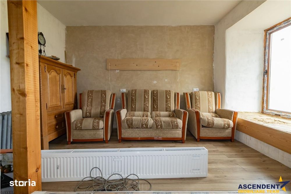 FILM! Constructie rustica tip Casa Verde, cu parau si panorama impresi