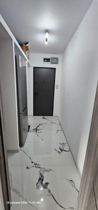 Apartamente 2 camere semidecomandat.